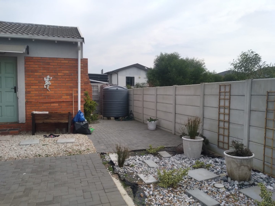 2 Bedroom Property for Sale in Fairview Eastern Cape